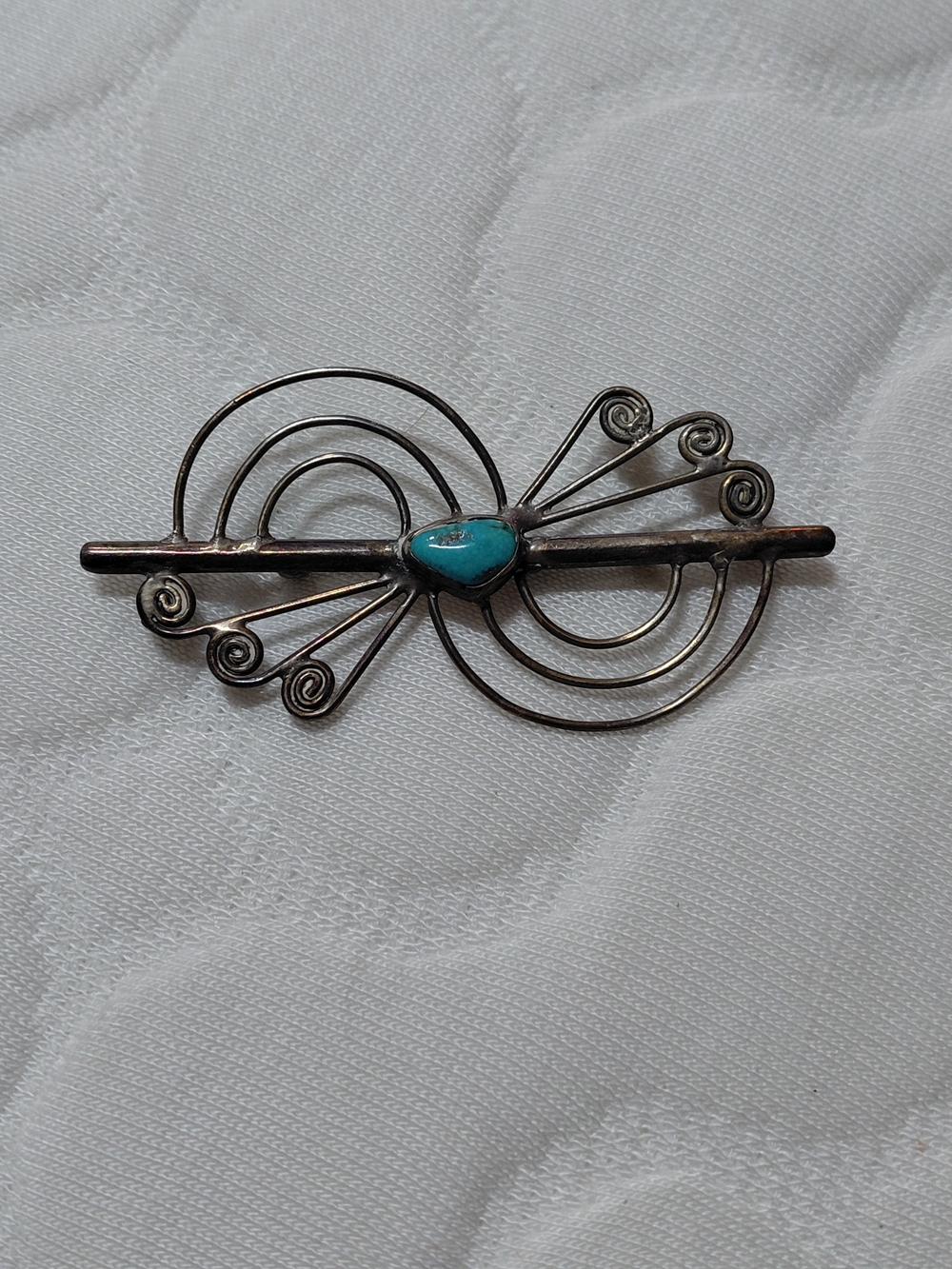Turquoise Accent Silver Wire Swirl Brooch - Unbranded